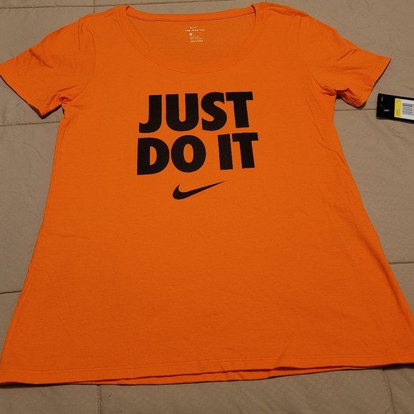 Nike WOMEN'S "JUST DO IT" GRAPHIC TEE SHIRT - Picture 1 of 6